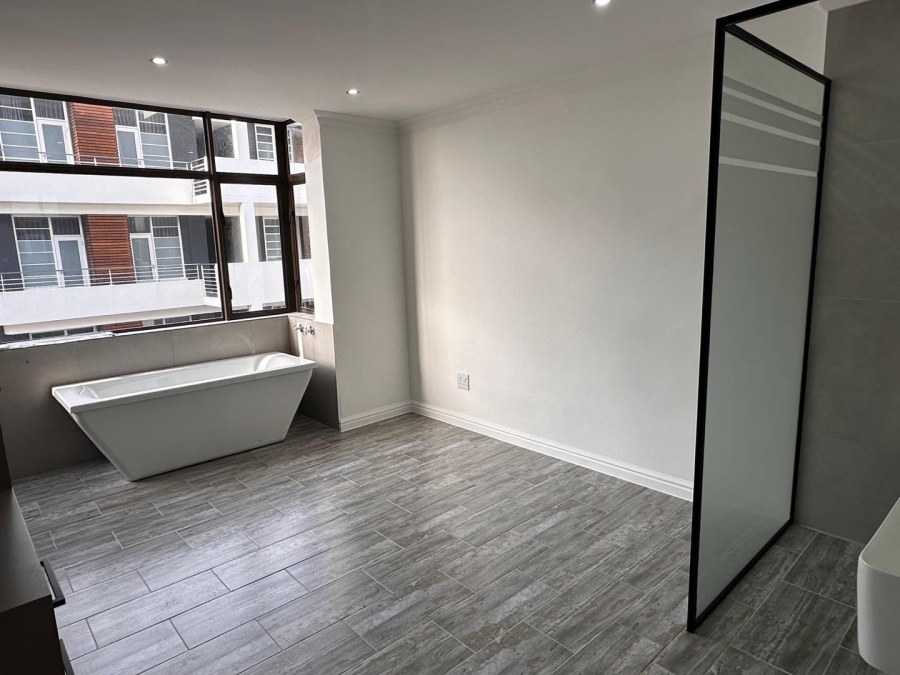 To Let 3 Bedroom Property for Rent in Bantry Bay Western Cape